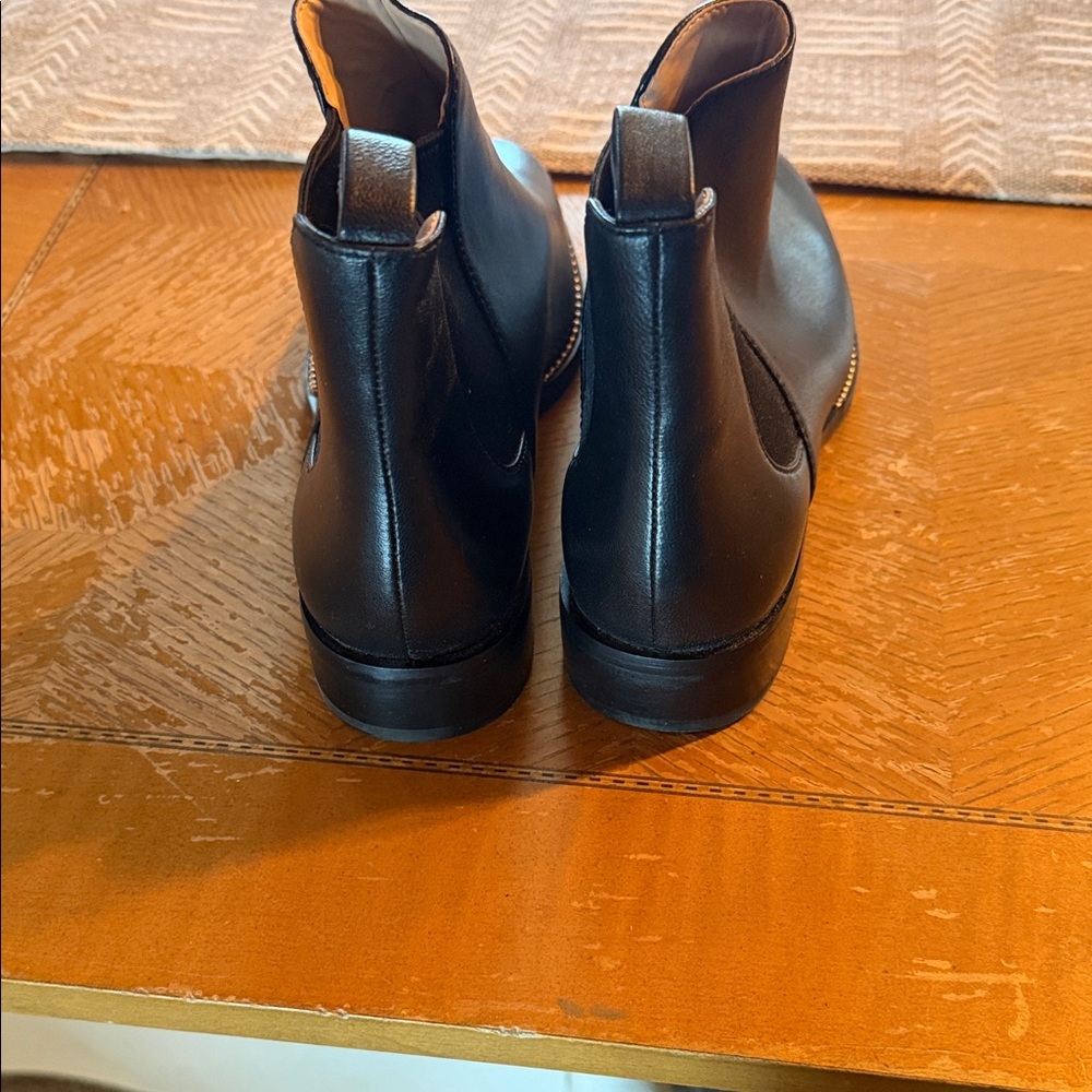 Coach Black Leather Ankle Boots with Gold Trim Size 6 - Picture 4 of 5